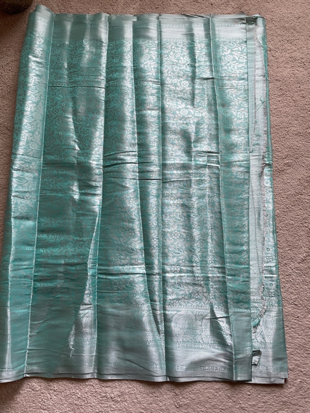 Sari - Picture 3 of 8